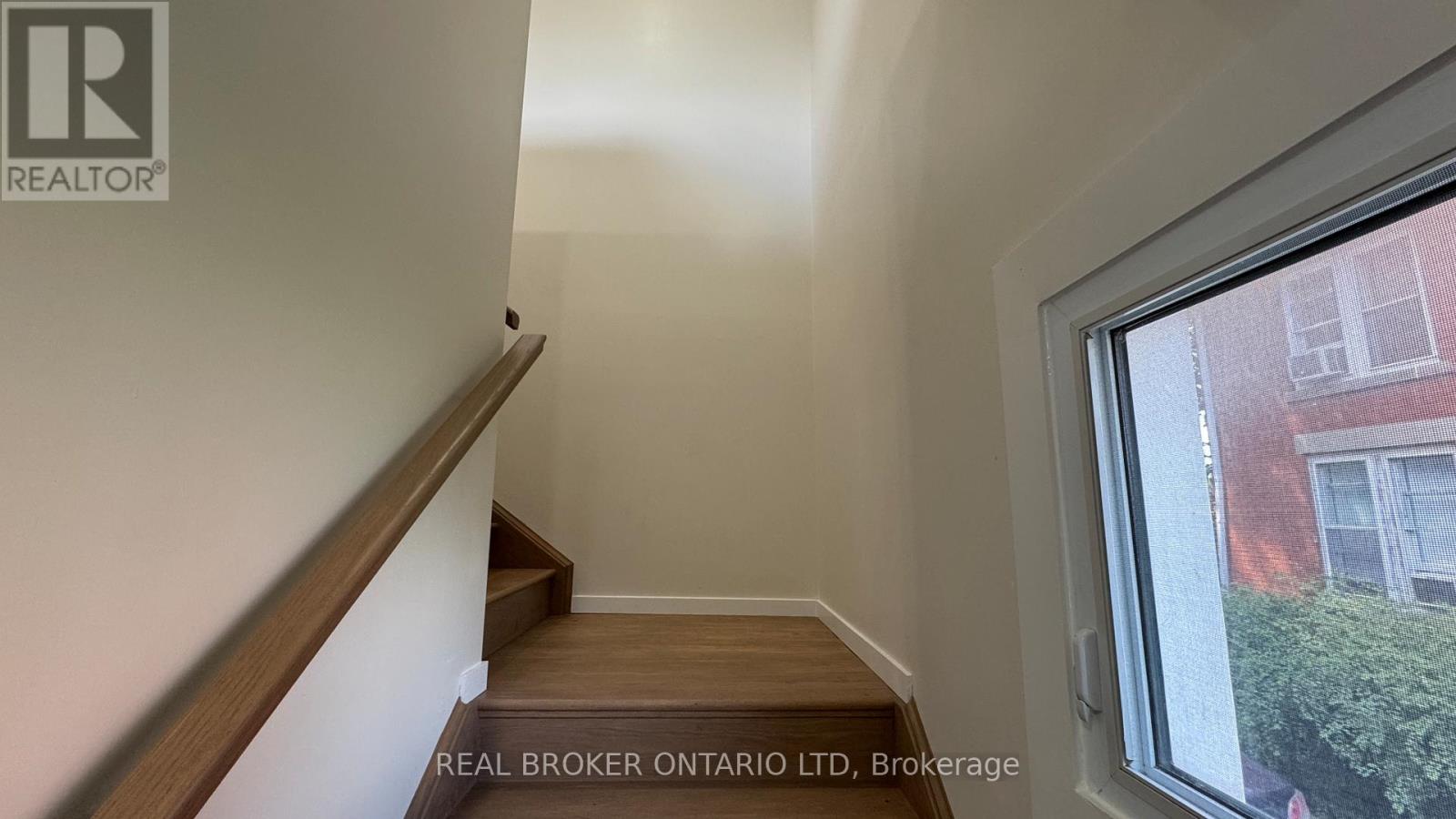 115 - B Bidwell Street, Tillsonburg, Ontario  N4G 3V4 - Photo 3 - X12756418