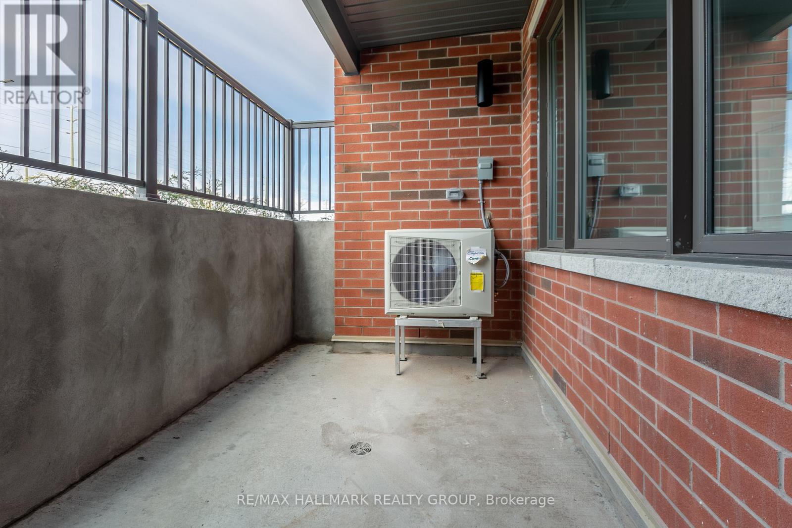 A - 70 Jaguar Private, Ottawa, Ontario  K2V 0J2 - Photo 3 - X12756348