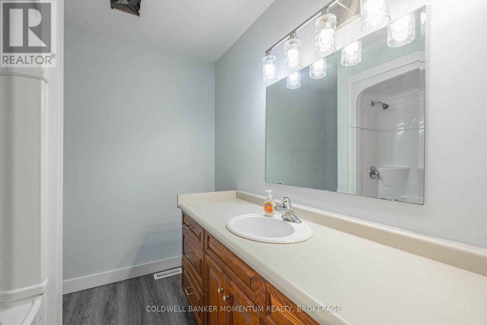 6680 Cropp Street, Niagara Falls, Ontario  L2E 7B3 - Photo 27 - X12756360