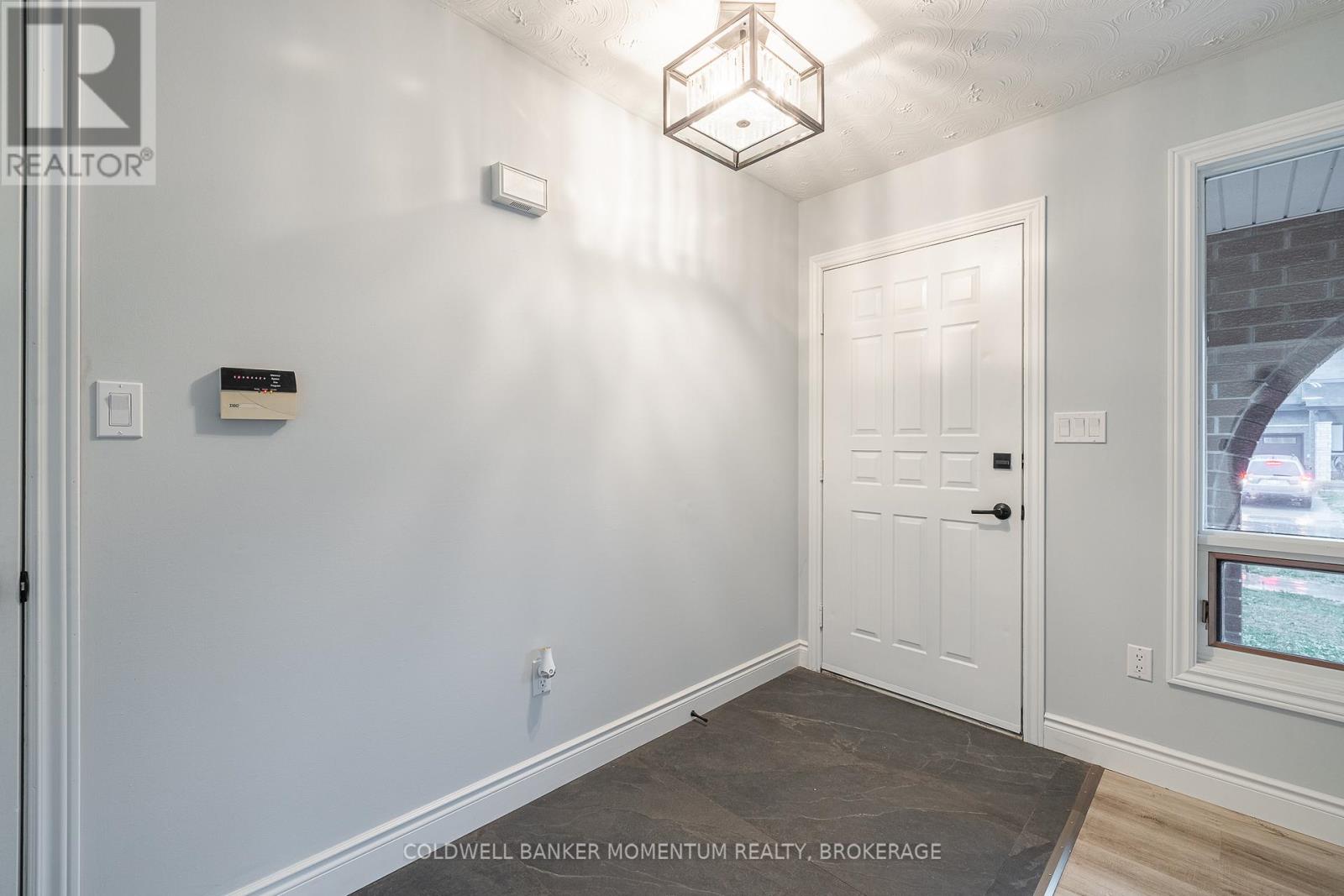 6680 Cropp Street, Niagara Falls, Ontario  L2E 7B3 - Photo 6 - X12756360