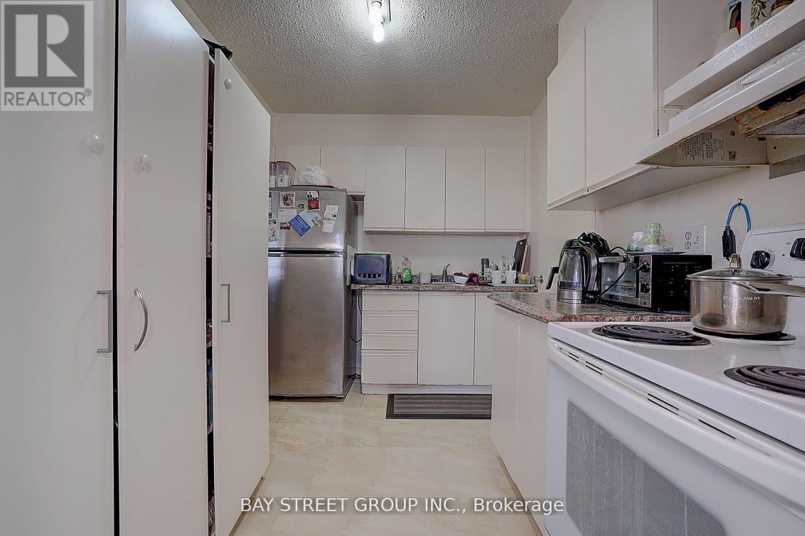 1512 - 5 Parkway Forest Drive, Toronto, Ontario  M2J 1L2 - Photo 18 - C12756330