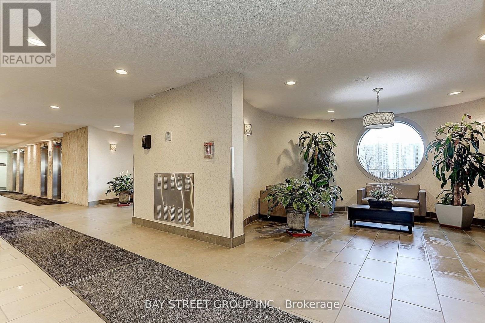 1512 - 5 Parkway Forest Drive, Toronto, Ontario  M2J 1L2 - Photo 4 - C12756330