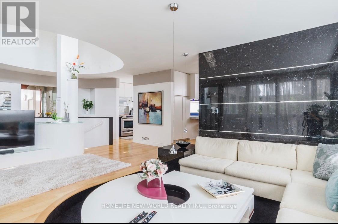 12 Florence Avenue, Toronto, Ontario  M2N 1E9 - Photo 4 - C12756338