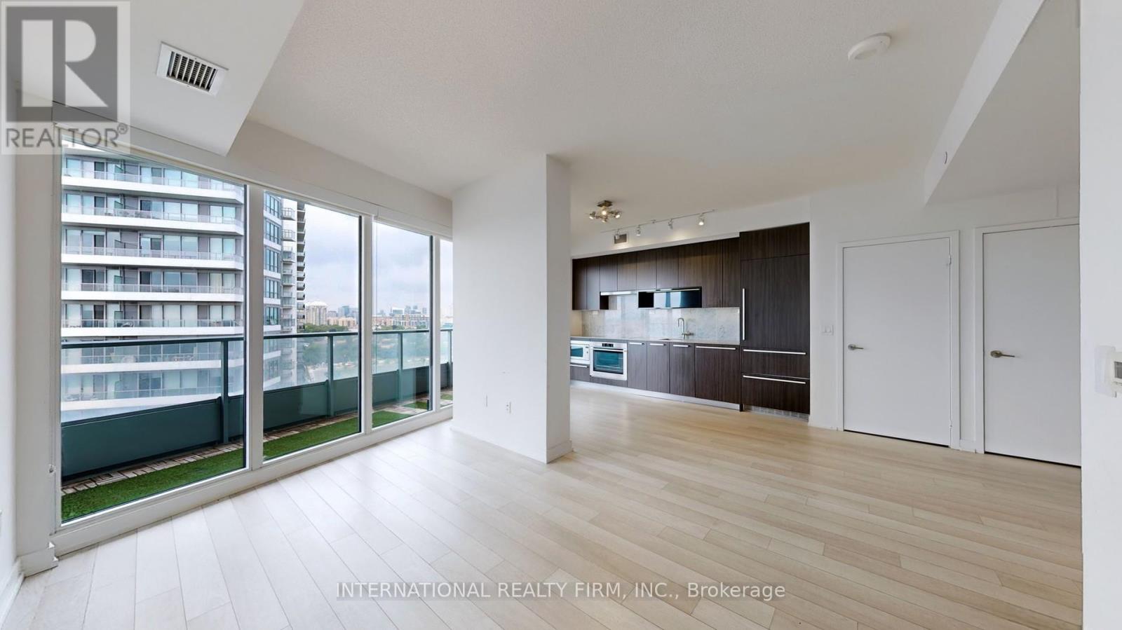 1907 - 117 Mcmahon Drive, Toronto (Bayview Village), Ontario  M2K 0E4 - Photo 5 - C12756352