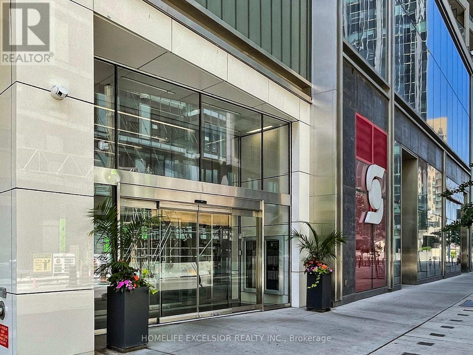 716 - 5 Soudan Avenue, Toronto (Mount Pleasant West), Ontario  M4S 0B1 - Photo 2 - C12756354