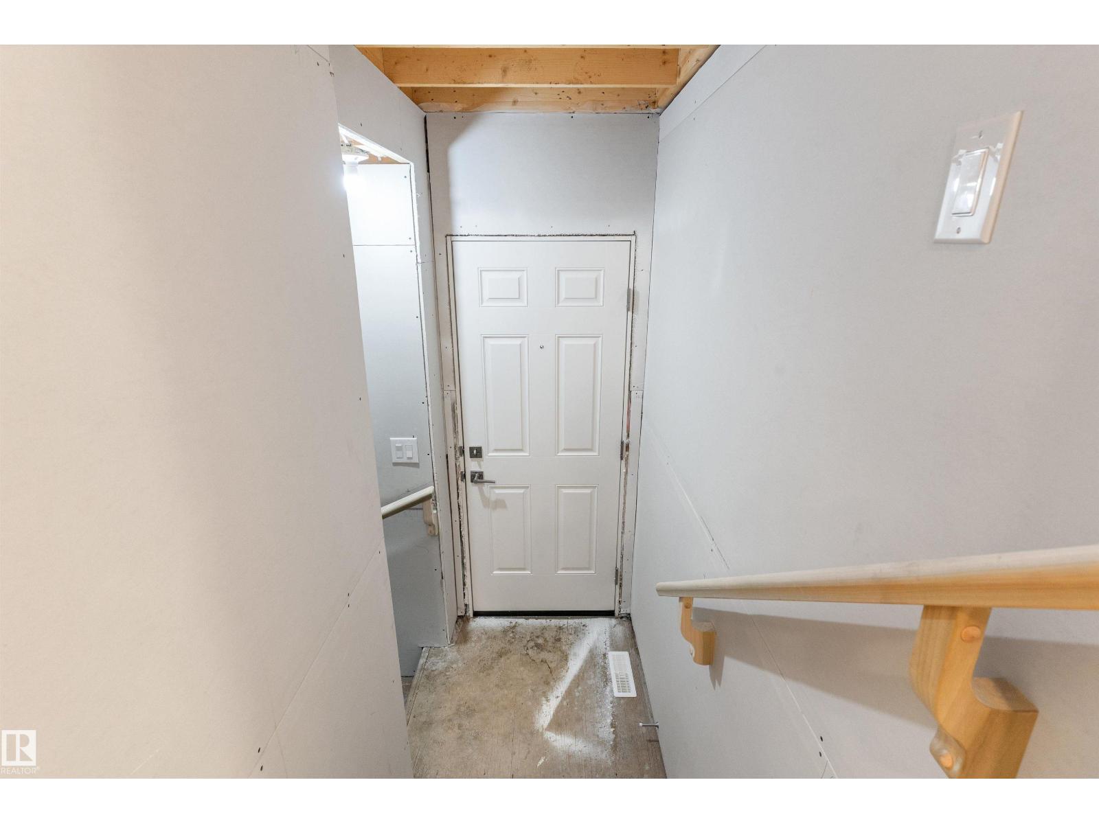 913 19 Av Nw, Edmonton, Alberta  T6T 2X4 - Photo 35 - E4471922