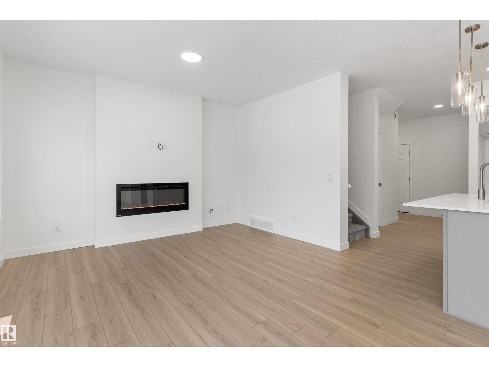 913 19 Av Nw, Edmonton, Alberta  T6T 2X4 - Photo 11 - E4471922