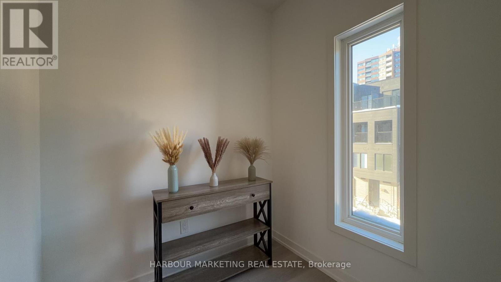 23 Calamint Lane, Toronto (L'amoreaux), Ontario  M1W 2H1 - Photo 13 - E12756328