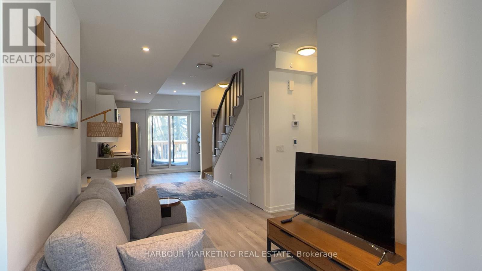 23 Calamint Lane, Toronto (L'amoreaux), Ontario  M1W 2H1 - Photo 7 - E12756328