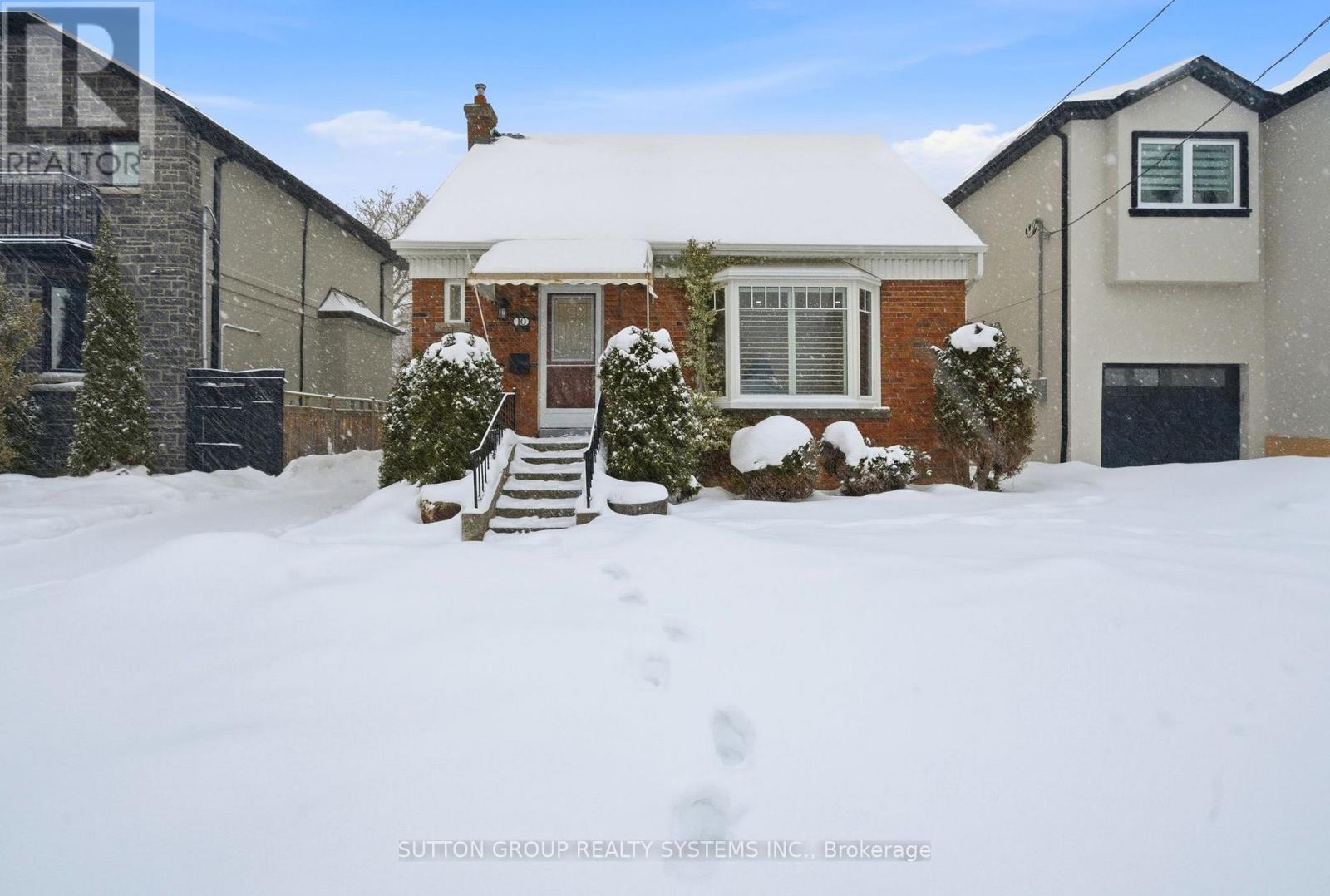 10 WILLOWHURST CRESCENT, toronto (wexford-maryvale), Ontario