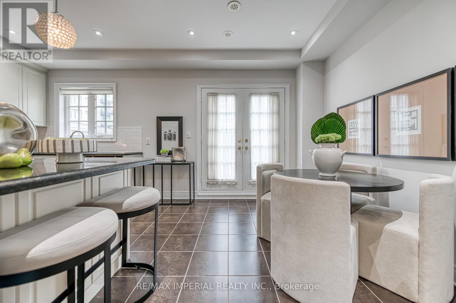 21 Mackenzie's Stand Avenue, Markham (Unionville), Ontario  L6G 0C4 - Photo 4 - N12756326