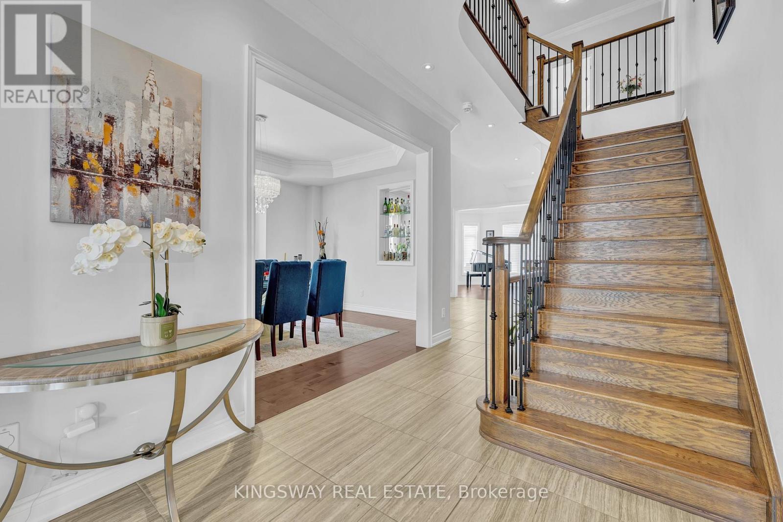 70 Bond Crescent, Richmond Hill (Oak Ridges), Ontario  L4E 3K4 - Photo 16 - N12756334