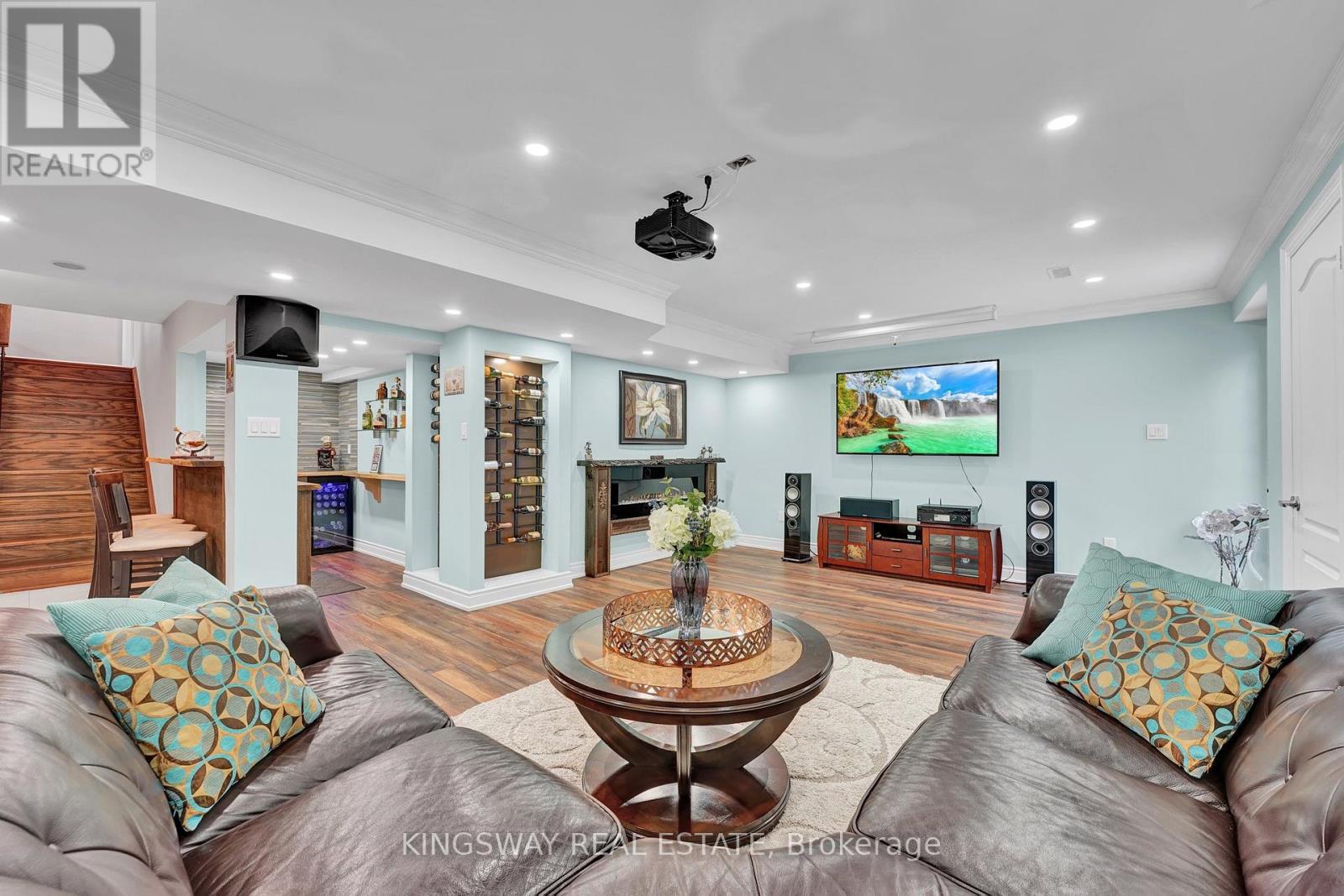 70 Bond Crescent, Richmond Hill (Oak Ridges), Ontario  L4E 3K4 - Photo 32 - N12756334