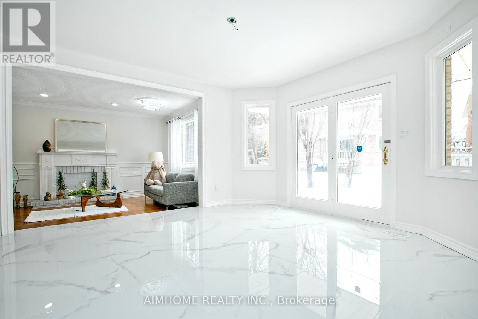 12a Mauro Court, Richmond Hill (Doncrest), Ontario  L4B 3J8 - Photo 14 - N12756380