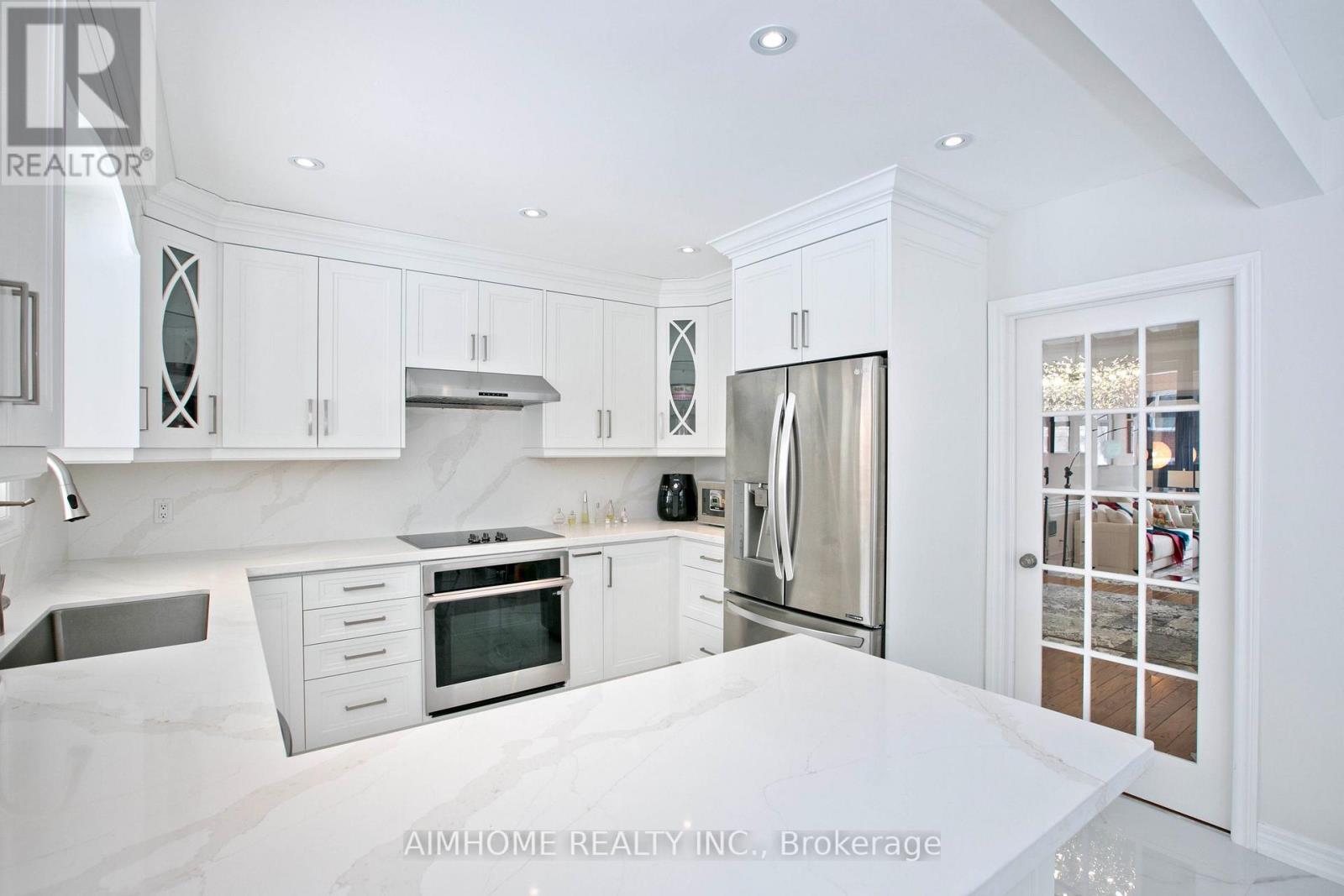 12a Mauro Court, Richmond Hill (Doncrest), Ontario  L4B 3J8 - Photo 16 - N12756380