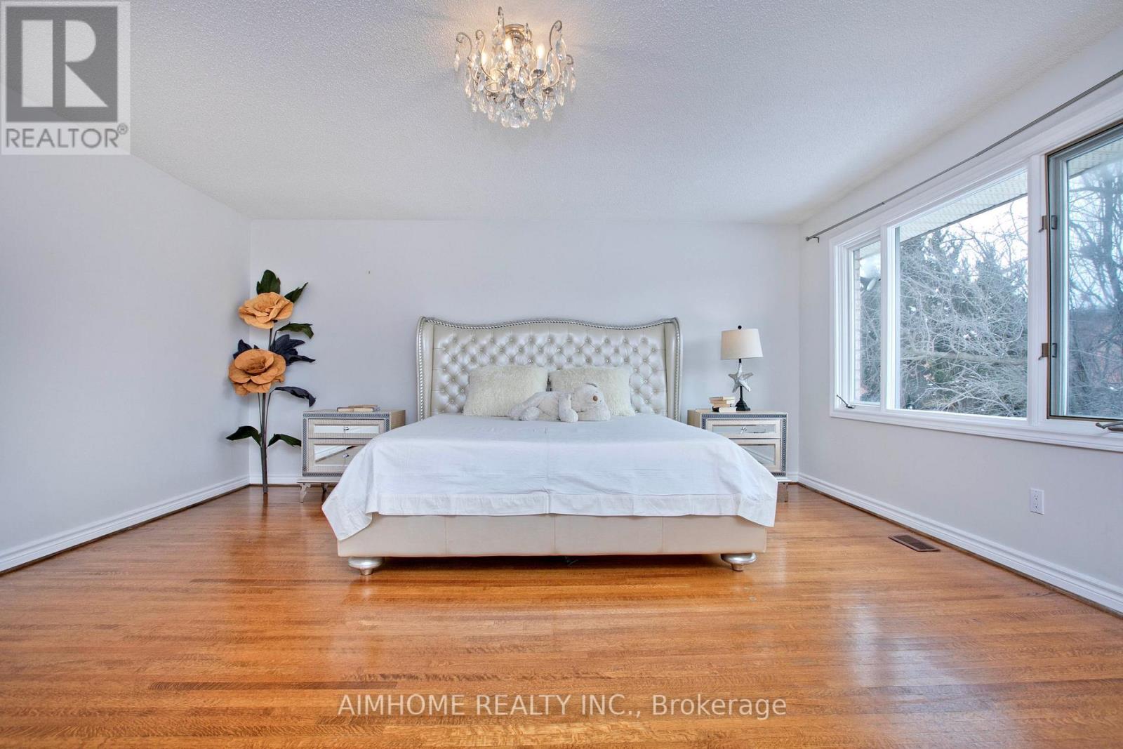 12a Mauro Court, Richmond Hill (Doncrest), Ontario  L4B 3J8 - Photo 30 - N12756380