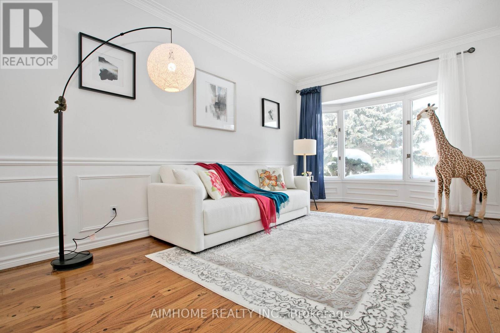 12a Mauro Court, Richmond Hill (Doncrest), Ontario  L4B 3J8 - Photo 7 - N12756380