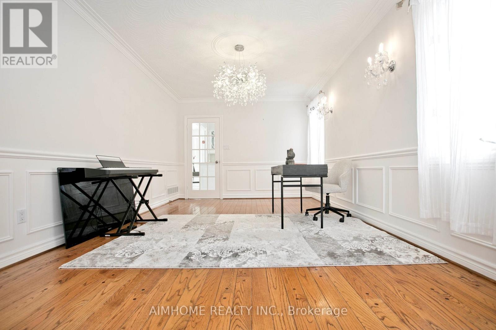 12a Mauro Court, Richmond Hill (Doncrest), Ontario  L4B 3J8 - Photo 8 - N12756380