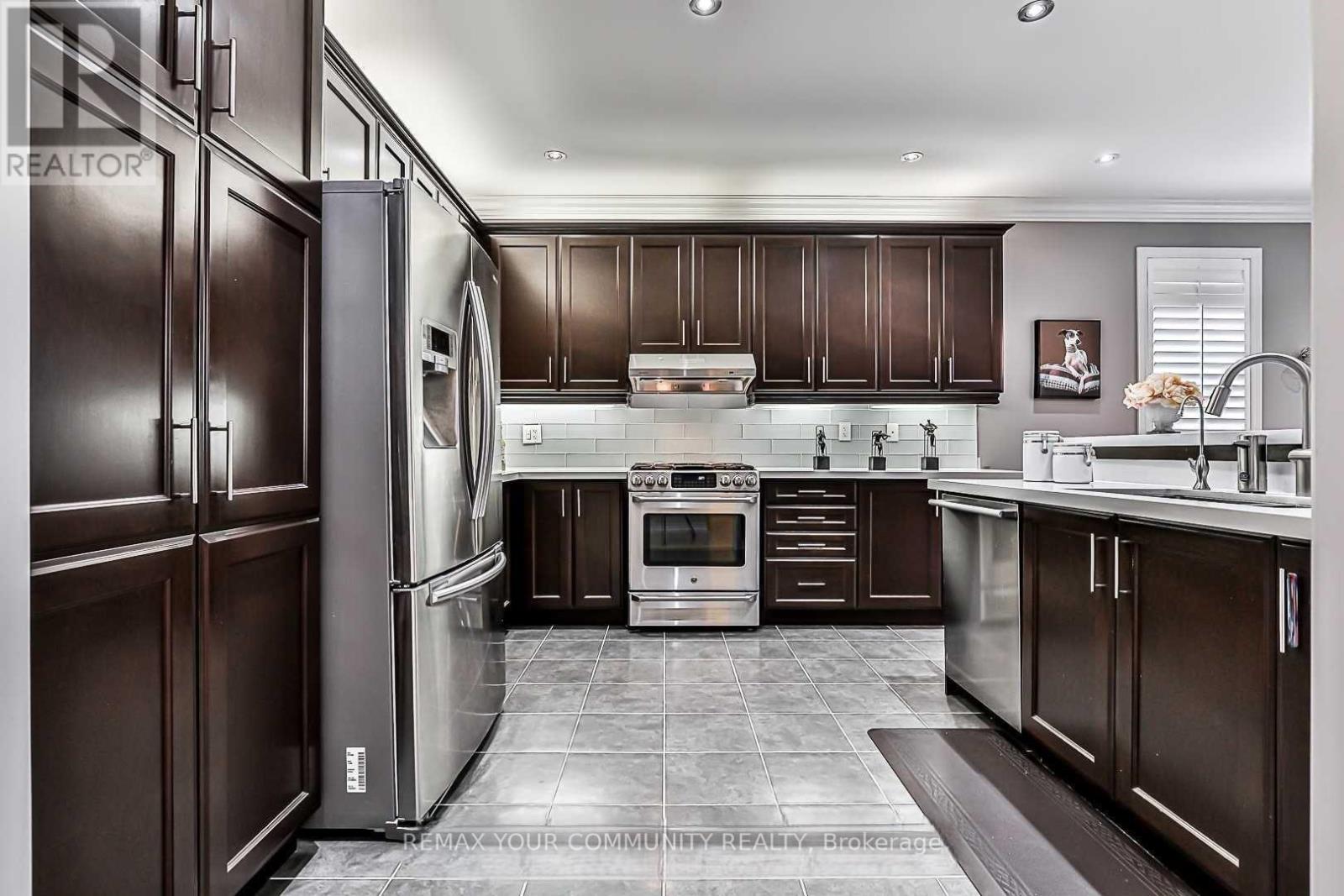 116 Sequin Drive, Richmond Hill, Ontario  L4E 0L8 - Photo 10 - N12756406