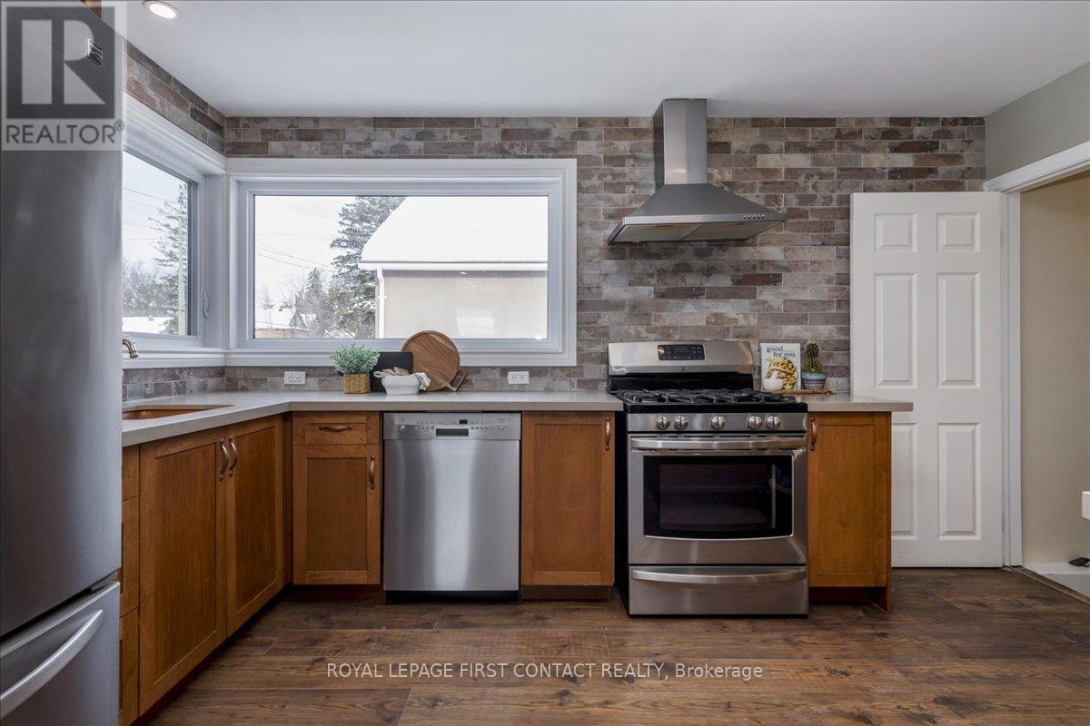 159 Codrington Street, Barrie (Codrington), Ontario  L4M 1R9 - Photo 7 - S12756394