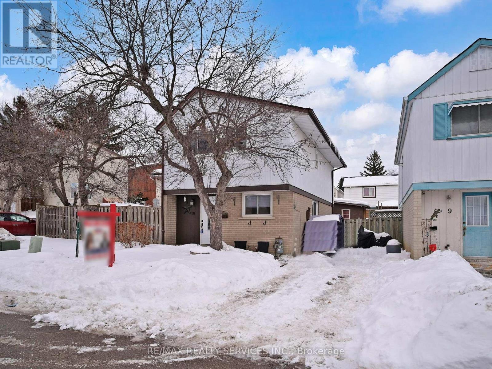 10 Hillbank Trail, Brampton (Central Park), Ontario  L6S 1P6 - Photo 2 - W12756404