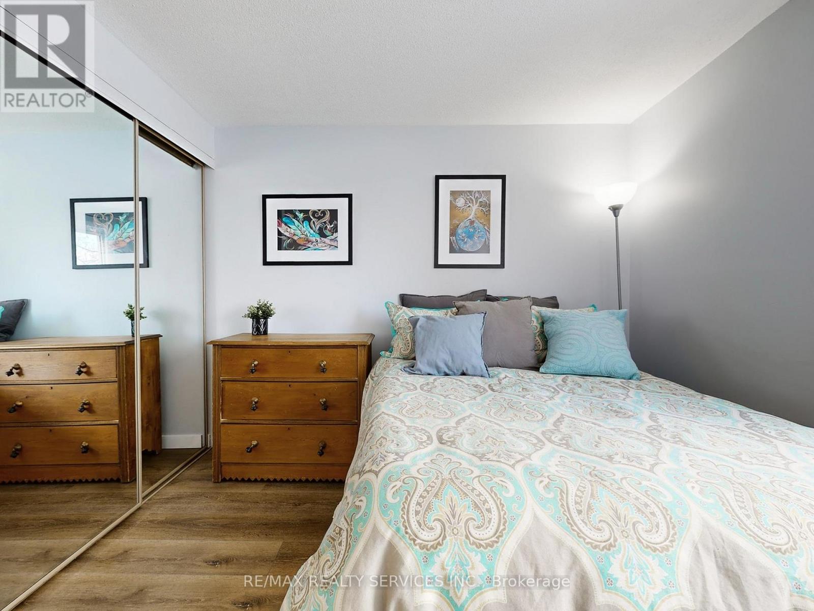 10 Hillbank Trail, Brampton (Central Park), Ontario  L6S 1P6 - Photo 22 - W12756404