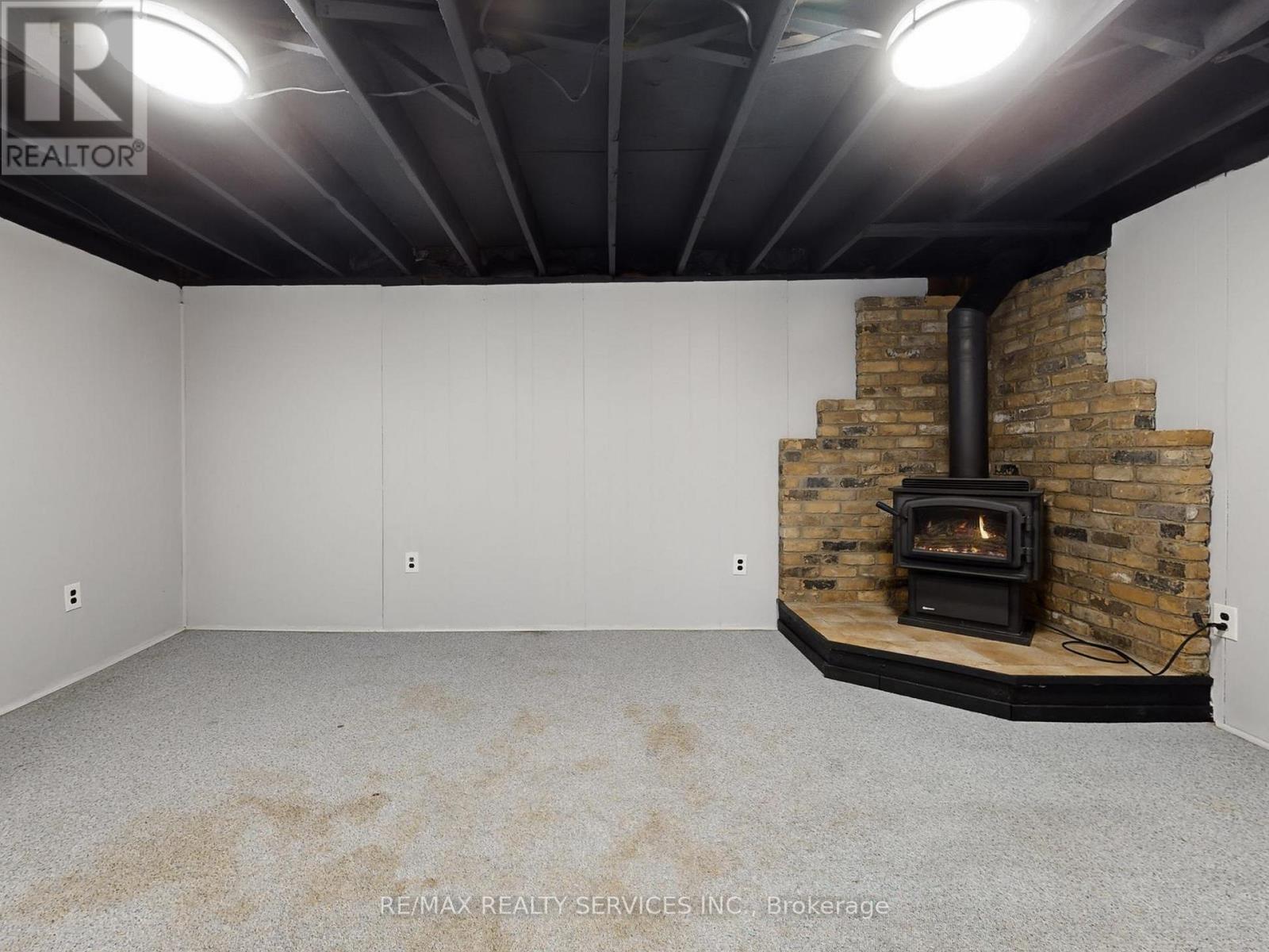 10 Hillbank Trail, Brampton (Central Park), Ontario  L6S 1P6 - Photo 38 - W12756404