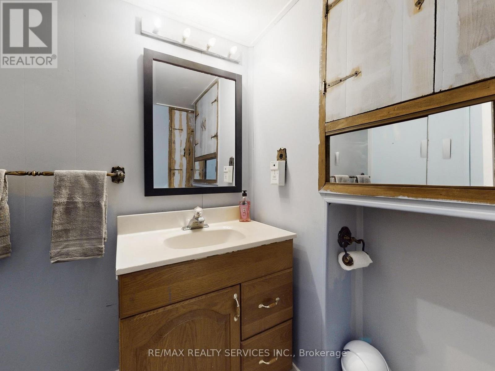 10 Hillbank Trail, Brampton (Central Park), Ontario  L6S 1P6 - Photo 41 - W12756404