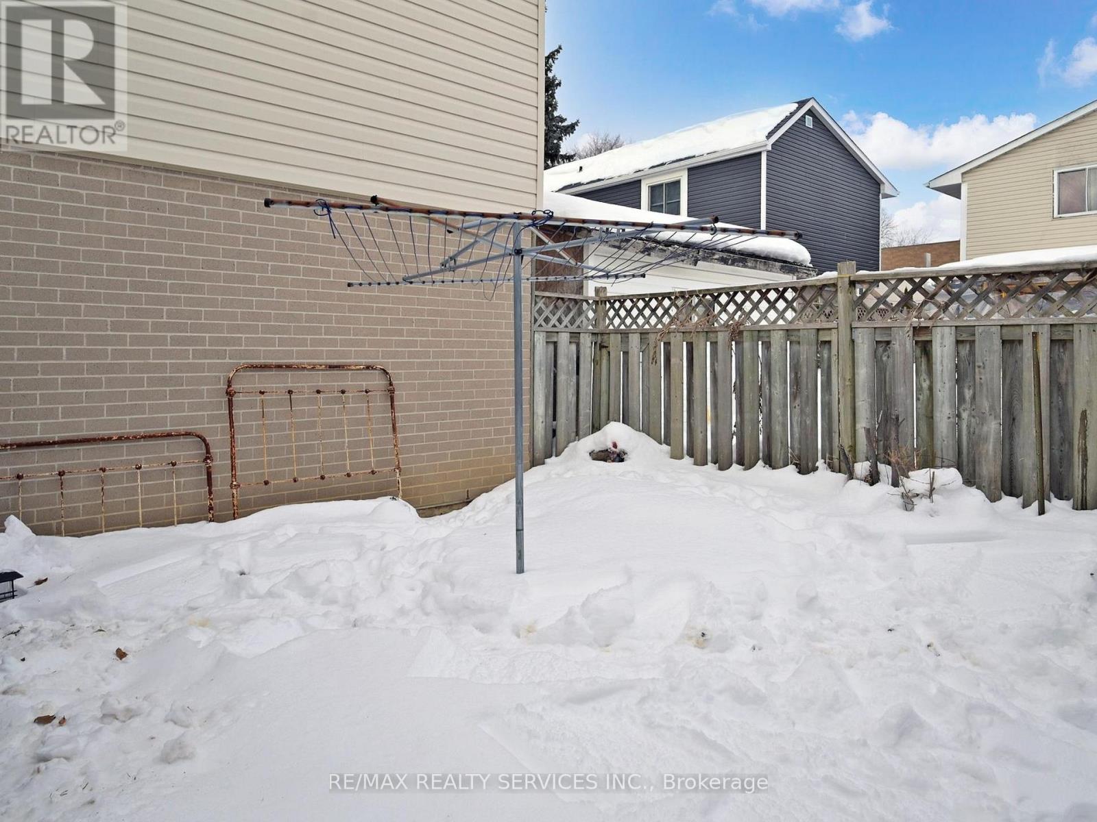 10 Hillbank Trail, Brampton (Central Park), Ontario  L6S 1P6 - Photo 48 - W12756404