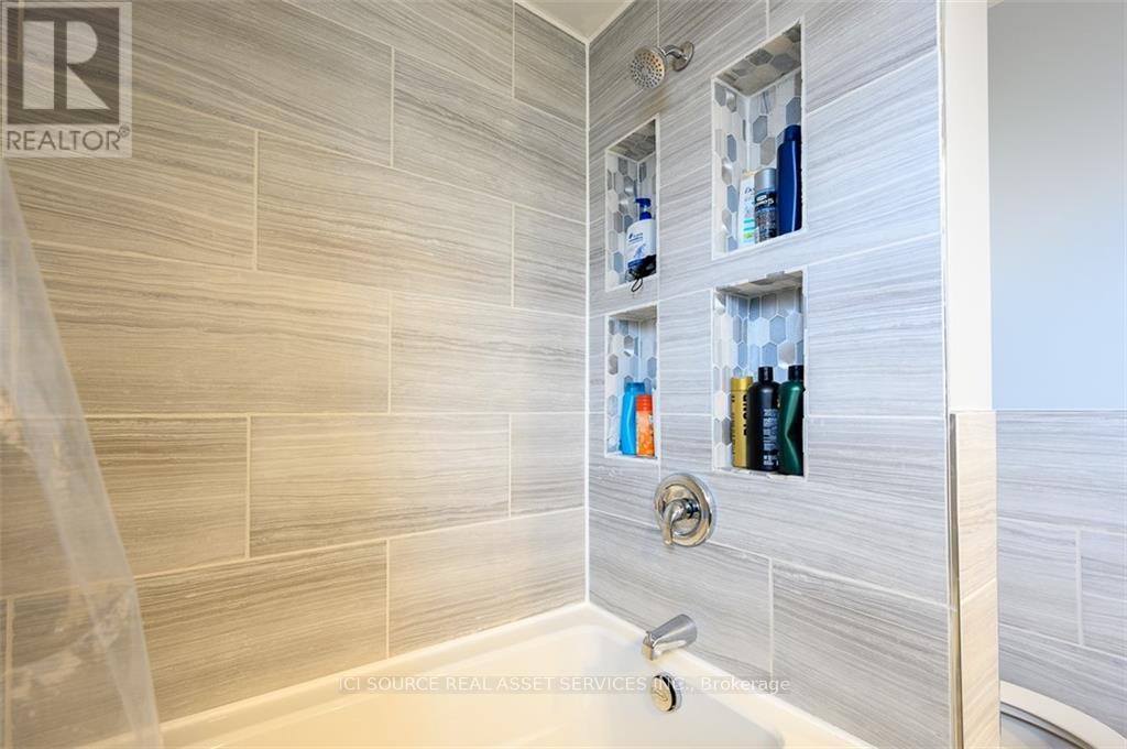 Upper Floor - 103 Macaulay Street E, Hamilton (North End), Ontario  L8L 3X4 - Photo 10 - X12756402