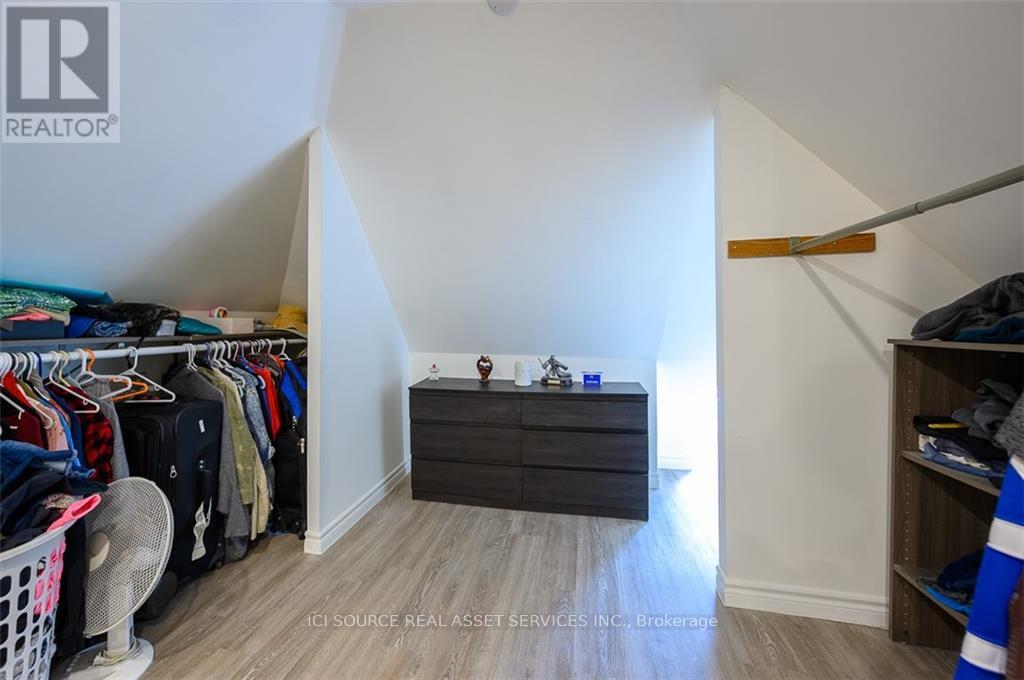 Upper Floor - 103 Macaulay Street E, Hamilton (North End), Ontario  L8L 3X4 - Photo 14 - X12756402