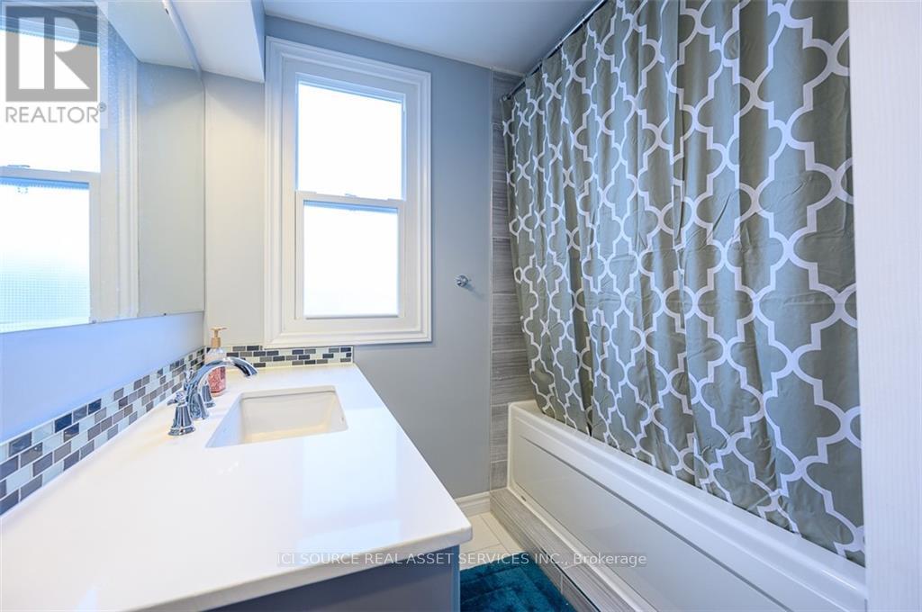 Upper Floor - 103 Macaulay Street E, Hamilton (North End), Ontario  L8L 3X4 - Photo 9 - X12756402