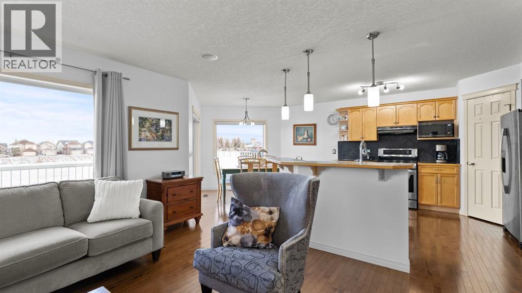 166 Bridlecrest Boulevard Sw, Calgary, Alberta  T2Y 4X7 - Photo 6 - A2278392