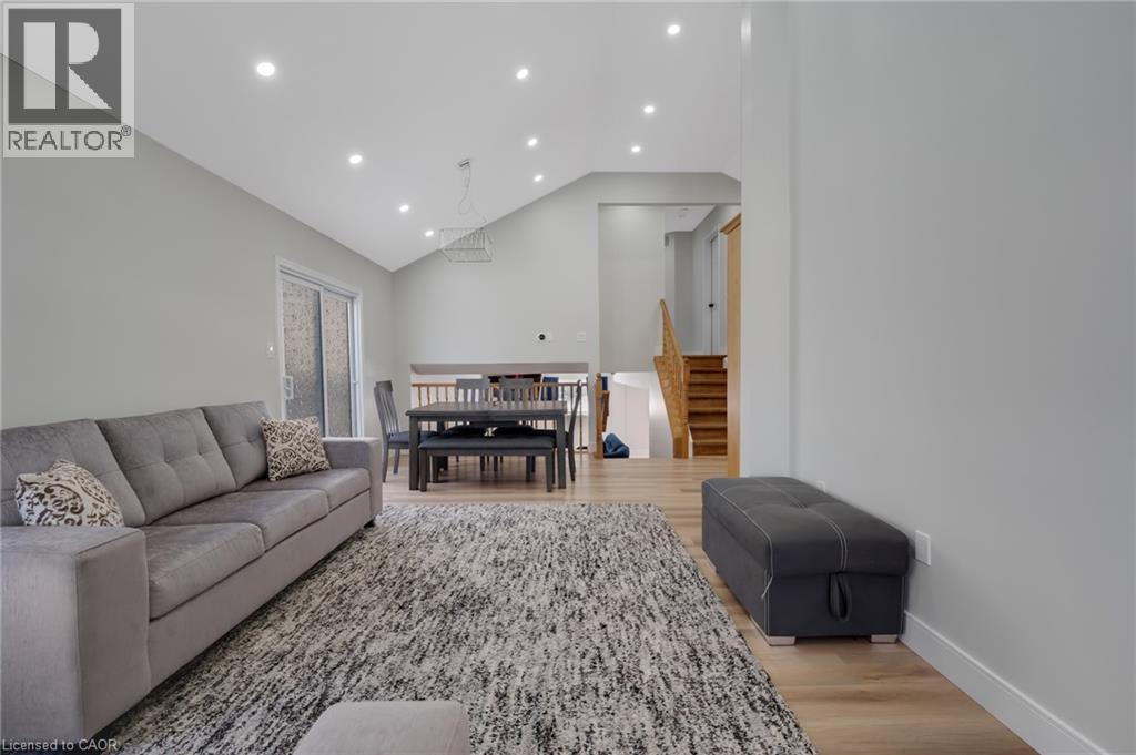 640 Langlaw Drive, Cambridge, Ontario  N1P 1H4 - Photo 9 - 40802673