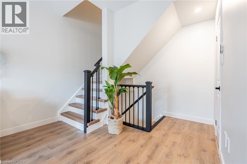 11 Stockbridge Gardens Unit# 5, Stoney Creek, Ontario  L8J 0H5 - Photo 26 - 40802180