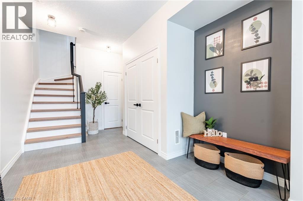 11 Stockbridge Gardens Unit# 5, Stoney Creek, Ontario  L8J 0H5 - Photo 6 - 40802180