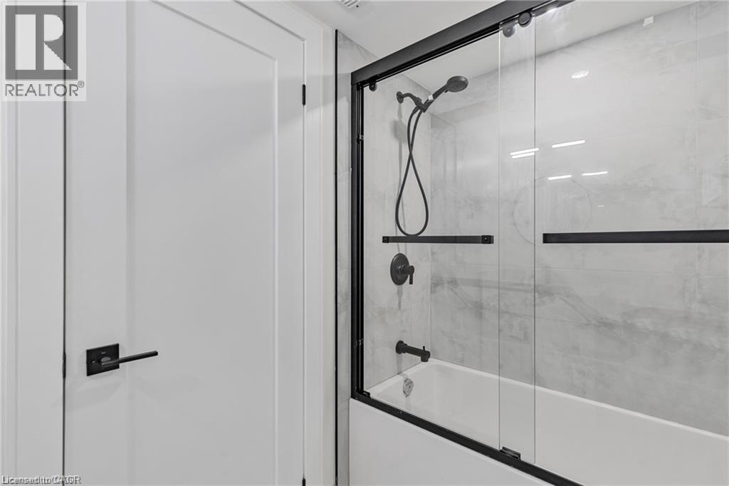 257 Strathcona Drive, Burlington, Ontario  L7L 2C9 - Photo 38 - 40796710