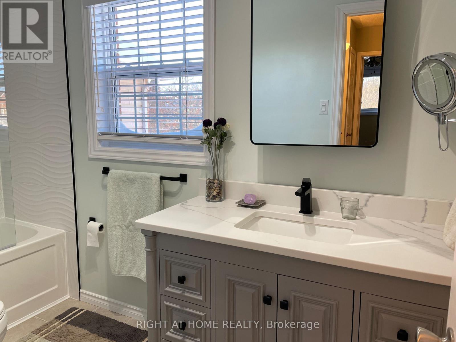 19 South Balsam Street S, Uxbridge, Ontario  L9P 1E9 - Photo 13 - N12756448