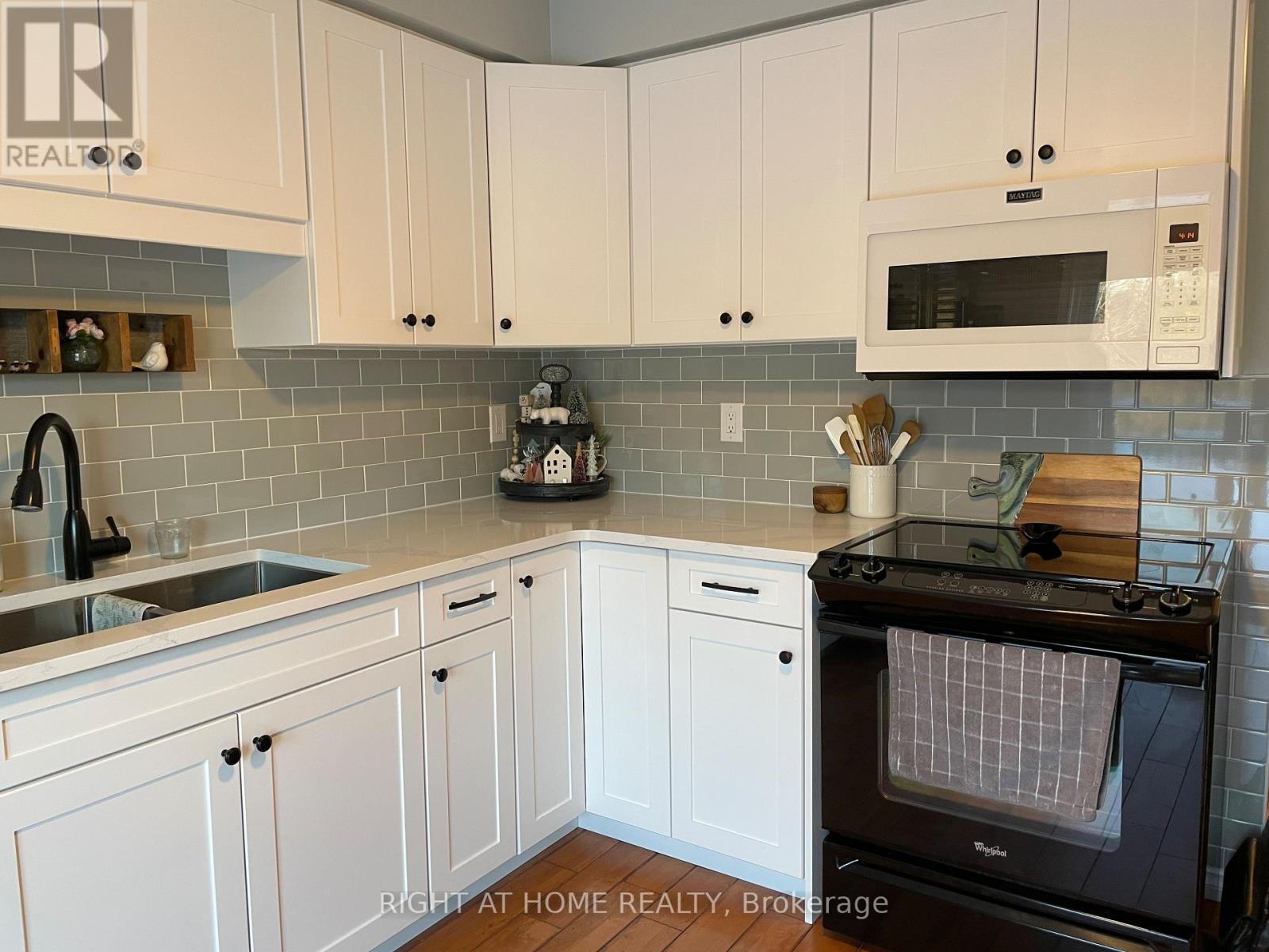 19 South Balsam Street S, Uxbridge, Ontario  L9P 1E9 - Photo 4 - N12756448