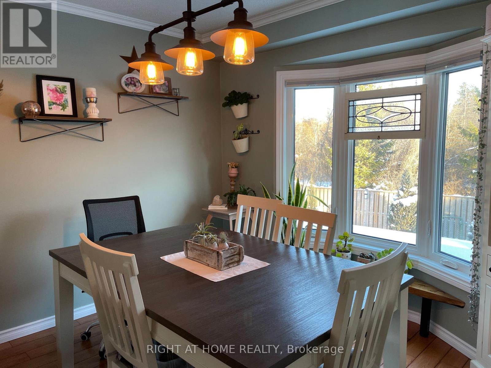 19 South Balsam Street S, Uxbridge, Ontario  L9P 1E9 - Photo 5 - N12756448