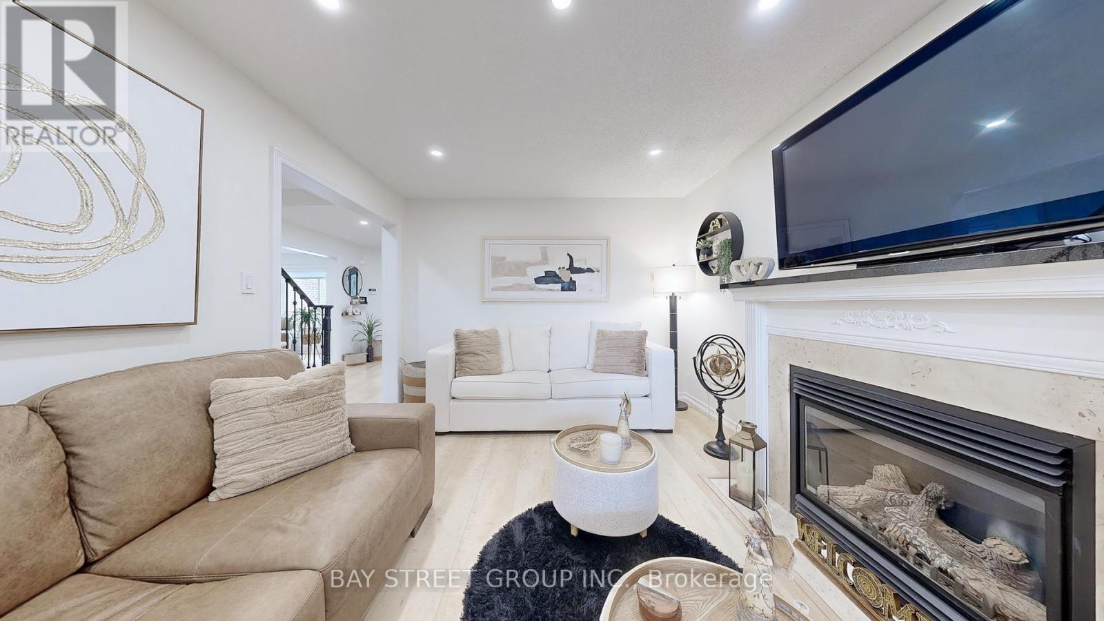 53 Priscilla's Place, Barrie (Painswick South), Ontario  L4N 5X6 - Photo 13 - S12756432