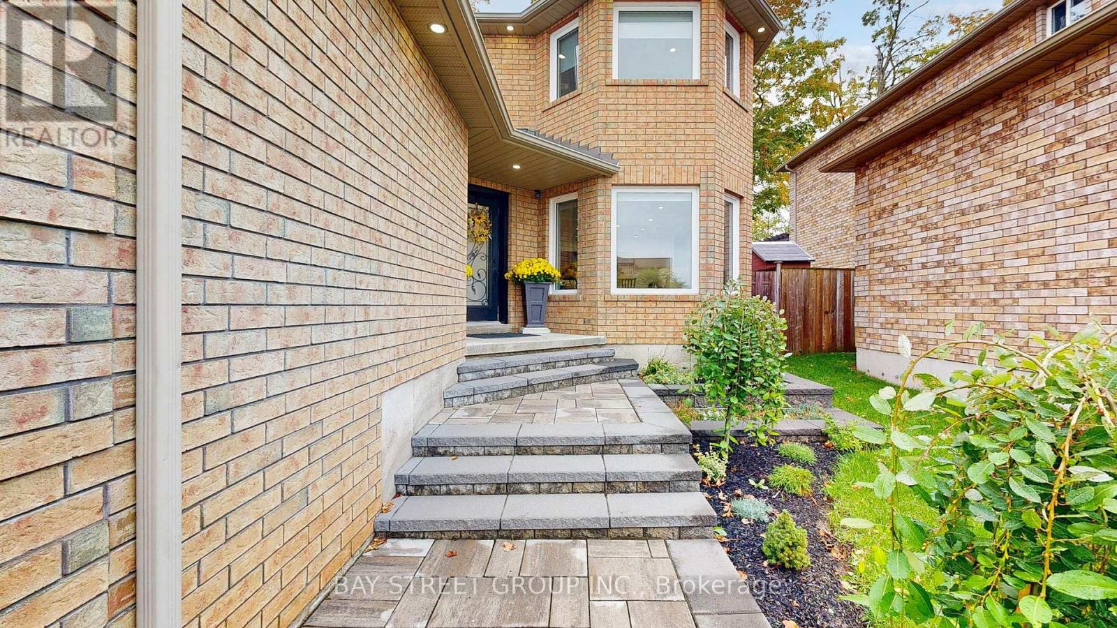 53 Priscilla's Place, Barrie (Painswick South), Ontario  L4N 5X6 - Photo 4 - S12756432