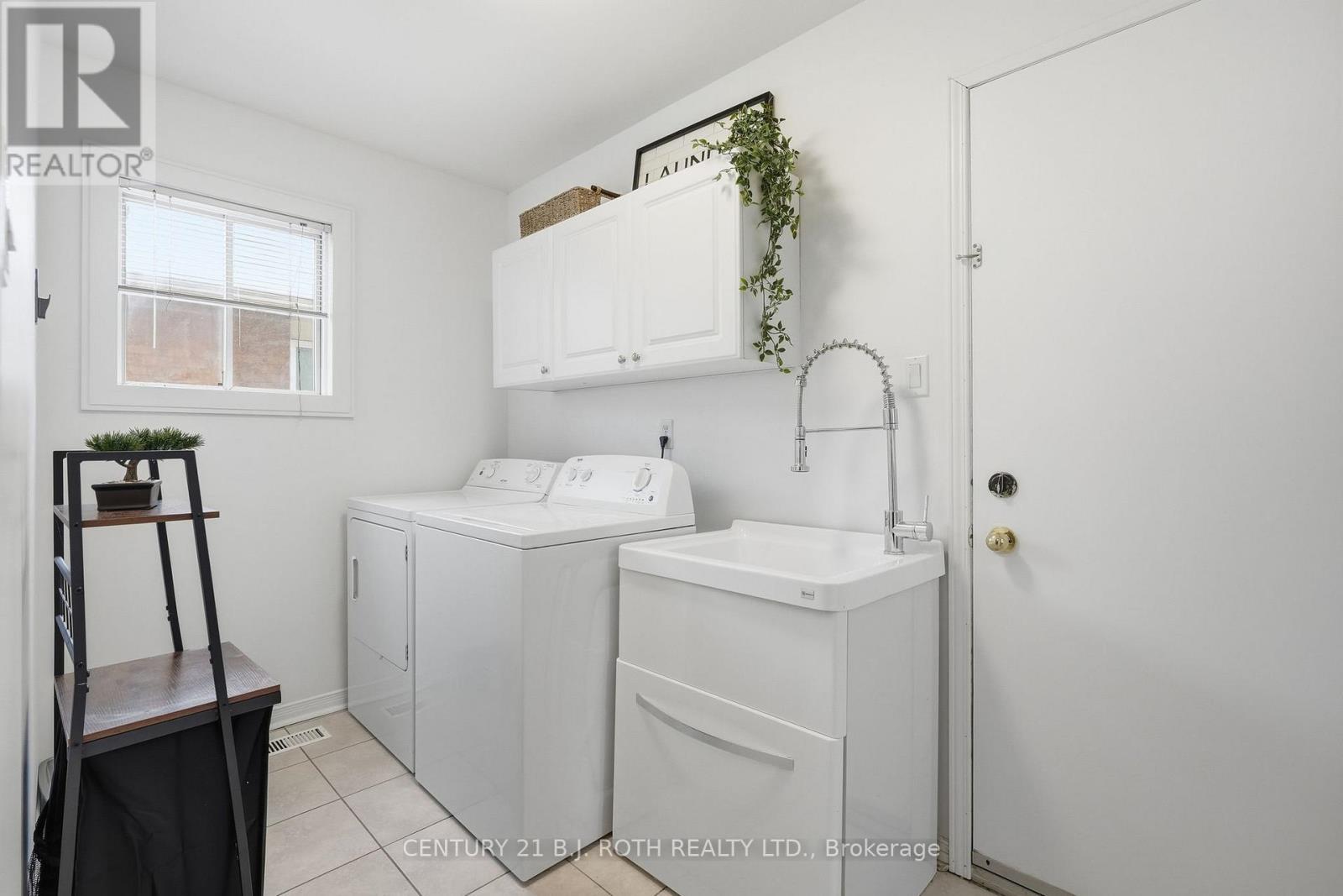 79 Brown Street, Barrie (Holly), Ontario  L4N 7V6 - Photo 15 - S12756458