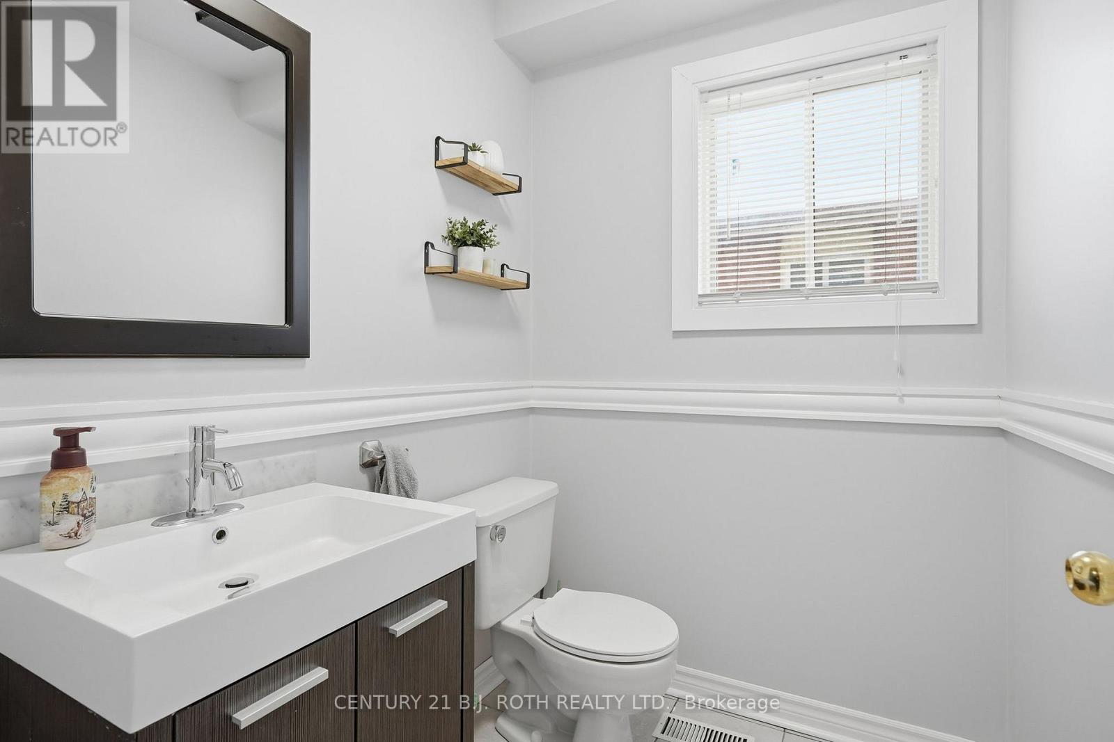 79 Brown Street, Barrie (Holly), Ontario  L4N 7V6 - Photo 16 - S12756458