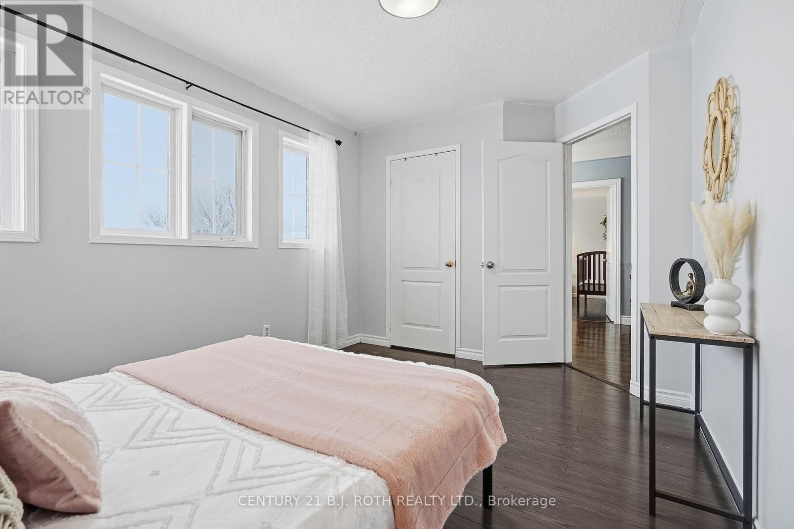 79 Brown Street, Barrie (Holly), Ontario  L4N 7V6 - Photo 25 - S12756458