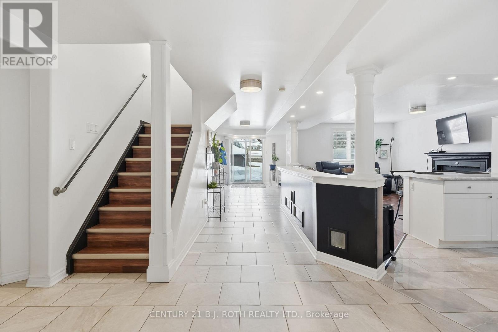 79 Brown Street, Barrie (Holly), Ontario  L4N 7V6 - Photo 34 - S12756458