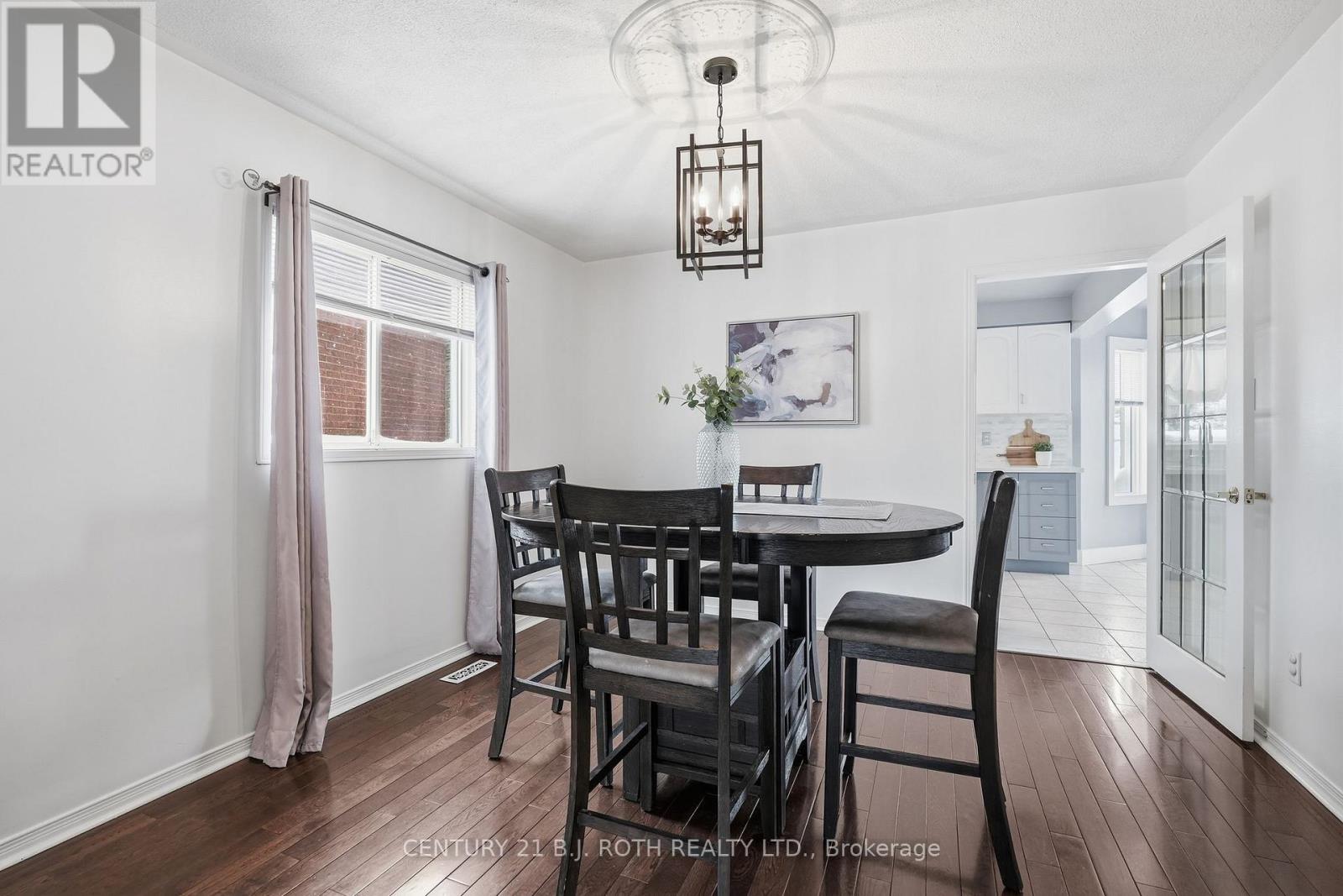 79 Brown Street, Barrie (Holly), Ontario  L4N 7V6 - Photo 7 - S12756458