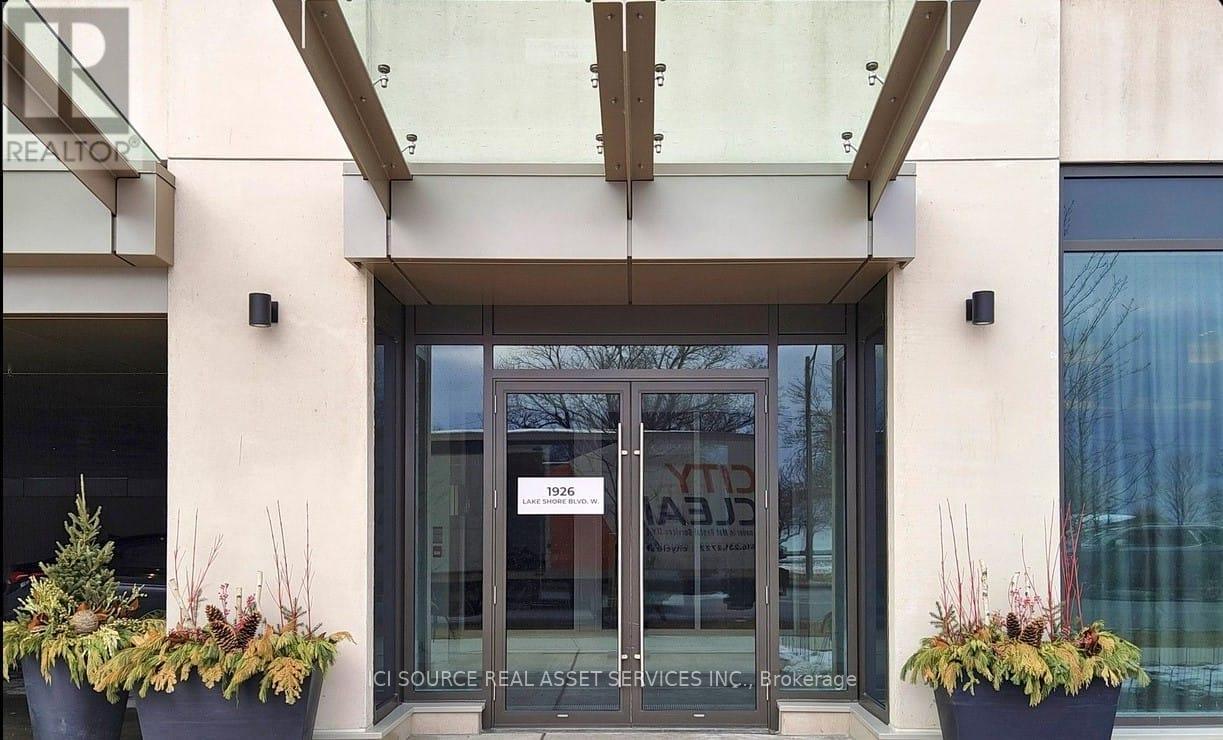 2715 - 1926 Lake Shore Boulevard W, Toronto (South Parkdale), Ontario  M6S 1A1 - Photo 3 - W12756452