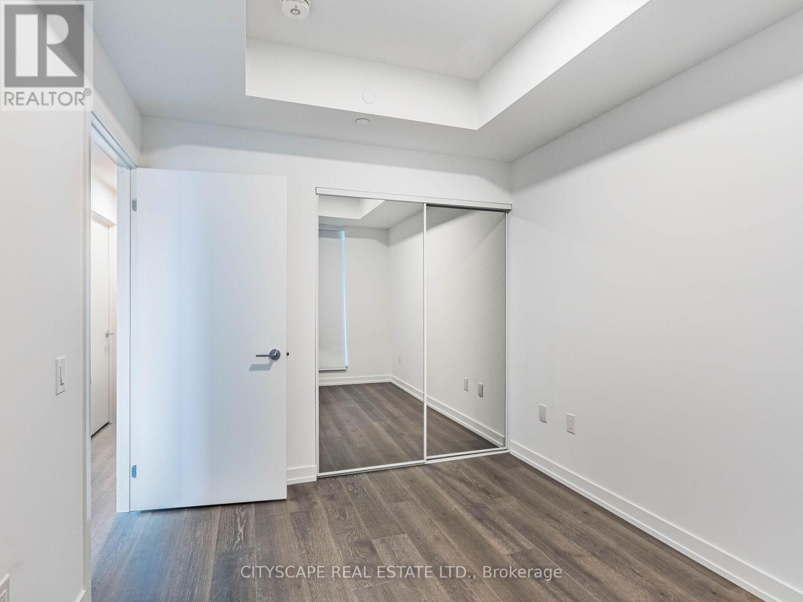 2002 - 395 Square One Drive, Mississauga (City Centre), Ontario  L5B 0P6 - Photo 16 - W12756462