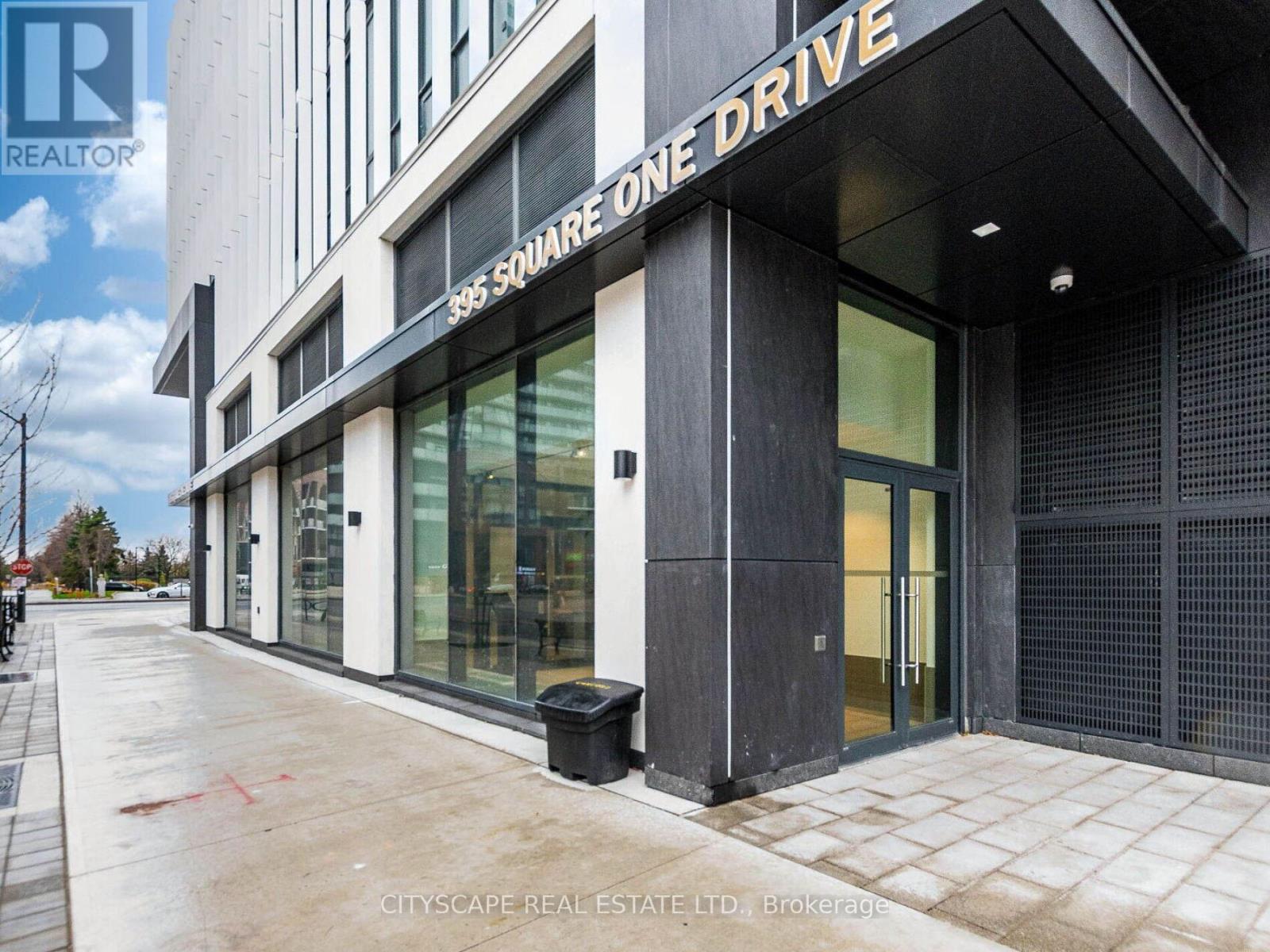 2002 - 395 Square One Drive, Mississauga (City Centre), Ontario  L5B 0P6 - Photo 2 - W12756462